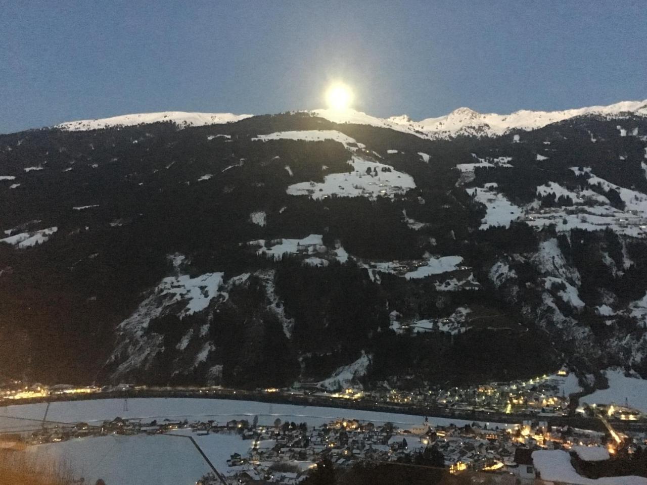 Landhaus Rieder Im Zillertal Daire Aschau Im Zillertal Dış mekan fotoğraf